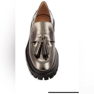 STUART WEITZMAN
Ultra Lug Tassel Loafers